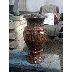 Гранитная ваза №016