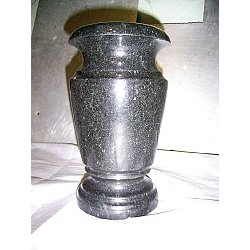 Гранитная ваза №058