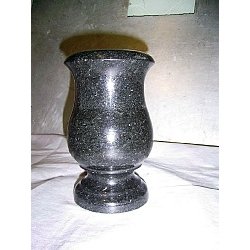 Гранитная ваза №059