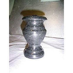 Гранитная ваза №060