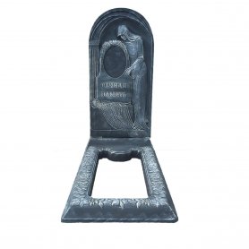 Бетонный памятник «Скорбящая»